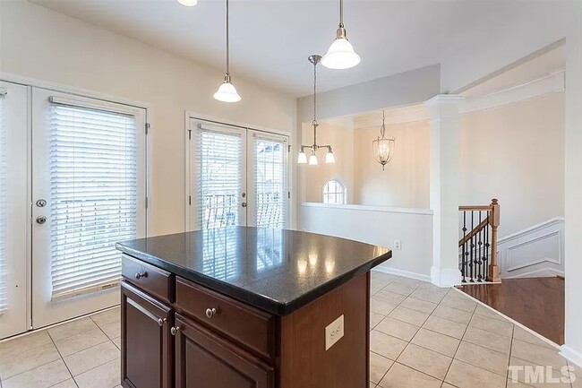 Breakfast nook - 2636 Laurelcherry St