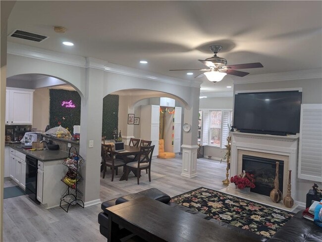 Foto del edificio - 4985 Hastings Terrace