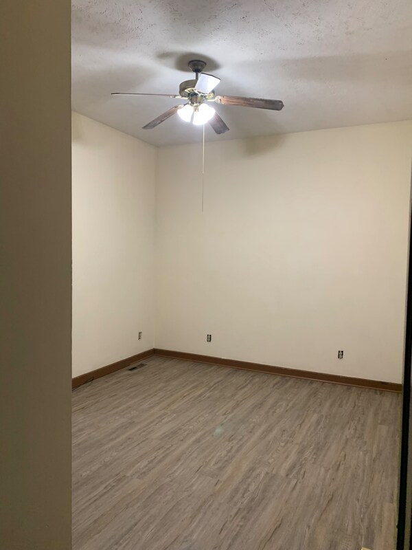Foto del edificio - 850 W Elm St