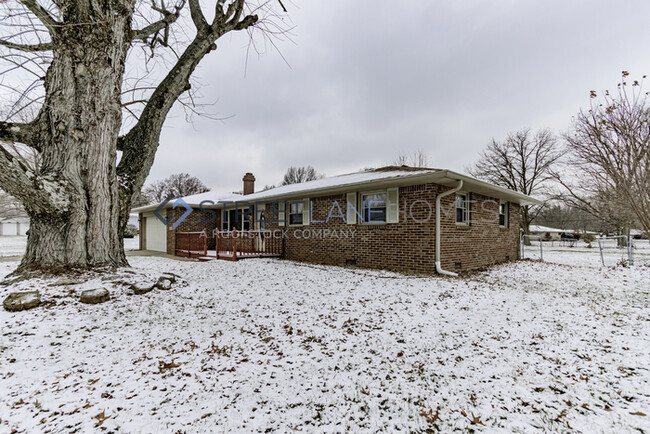 Building Photo - 2608 Marsha Dr