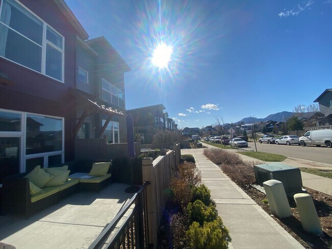 Foto del edificio - Furnished Rental 2 Bed + Office 3.5 Bath R...