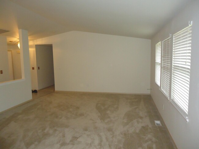 Foto del edificio - 211 Noble Way