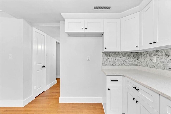 Building Photo - 3715 S Conway Dr