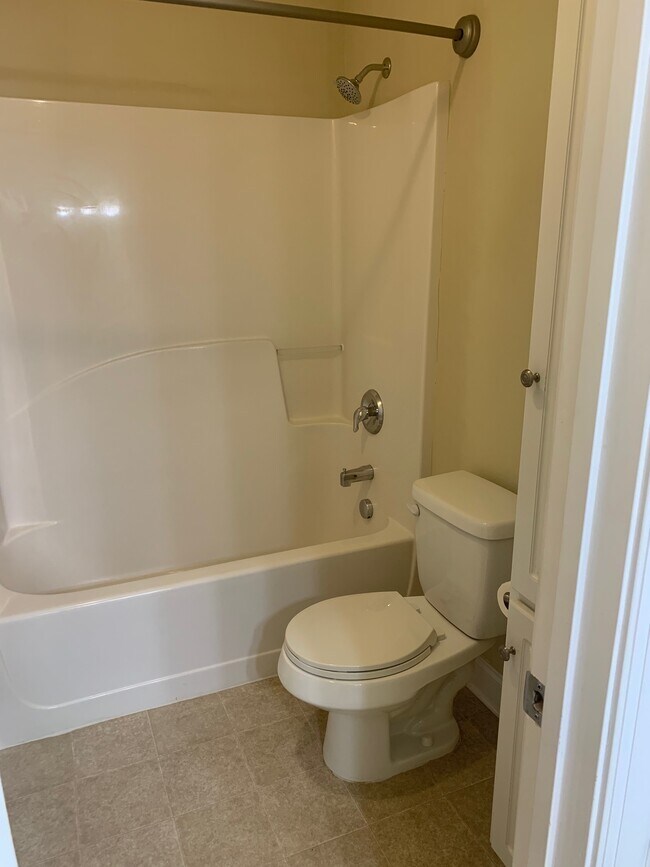 Baño principal - 154 Orchard Way