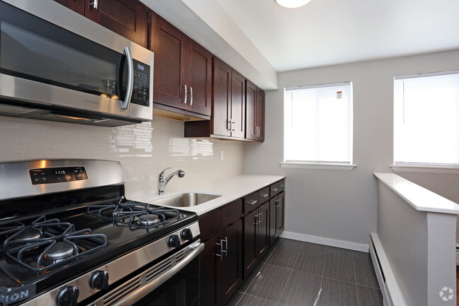 Kitchen - Chapelcroft Apartments