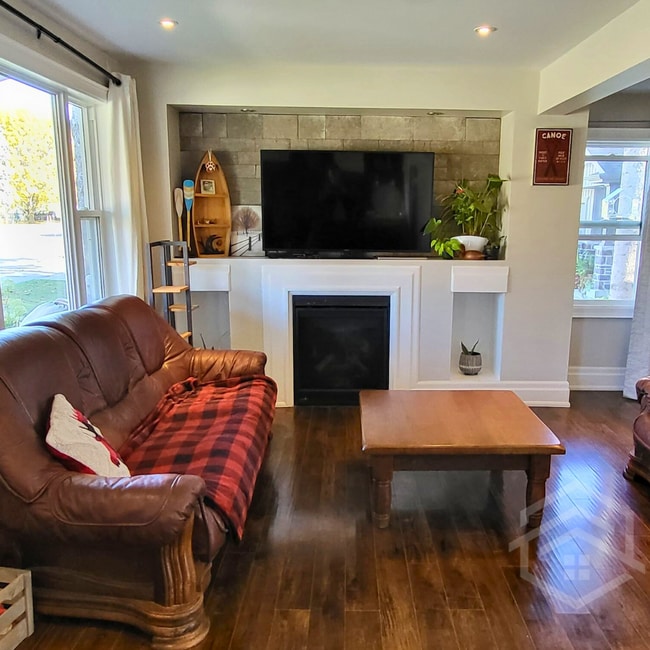 Building Photo - 3-Bedroom House available in Mt. Elgin !!