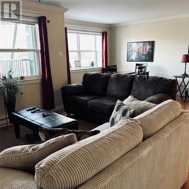 Building Photo - 153 Patrick St