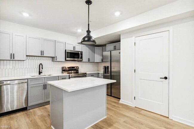 Building Photo - 2 br, 2 bath 4plex - 1820 N 18th St Unit A