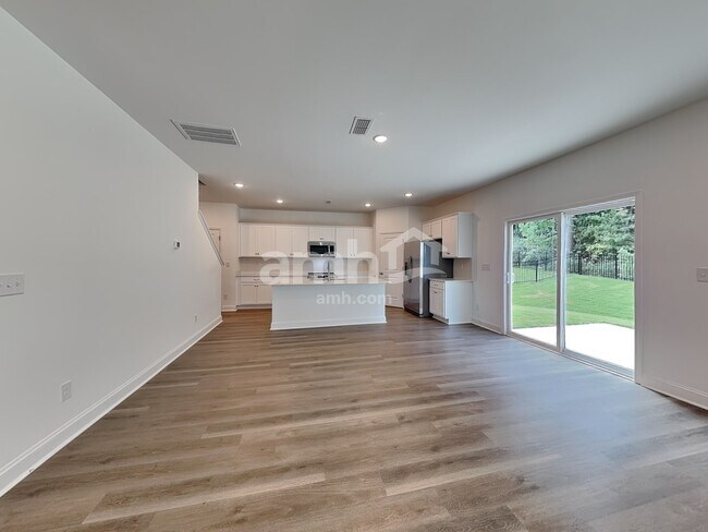 Building Photo - 1111 Livengood Wy