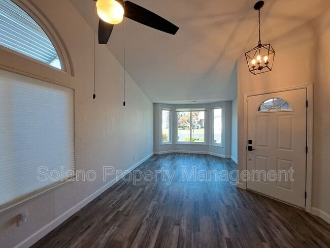 Foto del edificio - 357 Shannon Dr