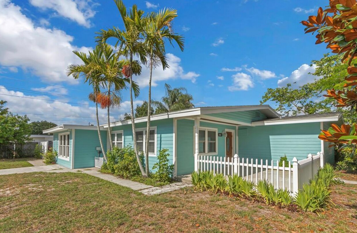 Primary Photo - 2132 Coronet Dr