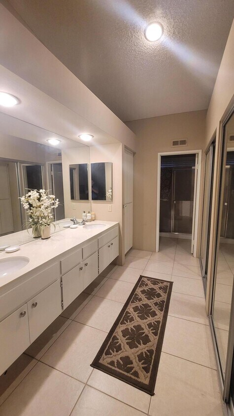 Primary Photo - 68111 Lakeland Dr