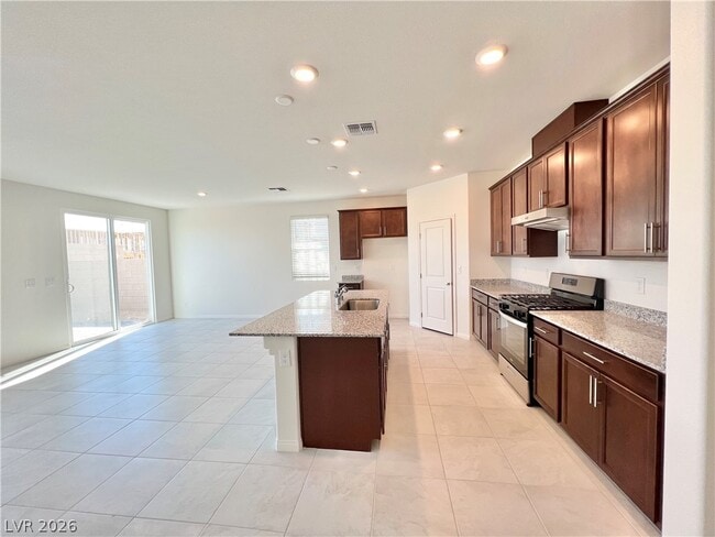 Foto del edificio - 8646 Valley Village St