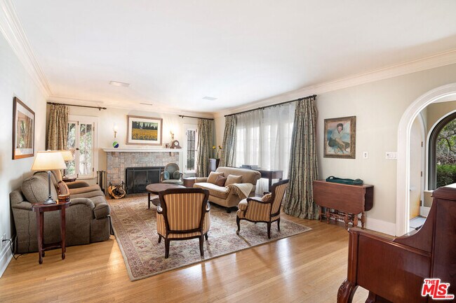Foto del edificio - 528 Wilcox Ave