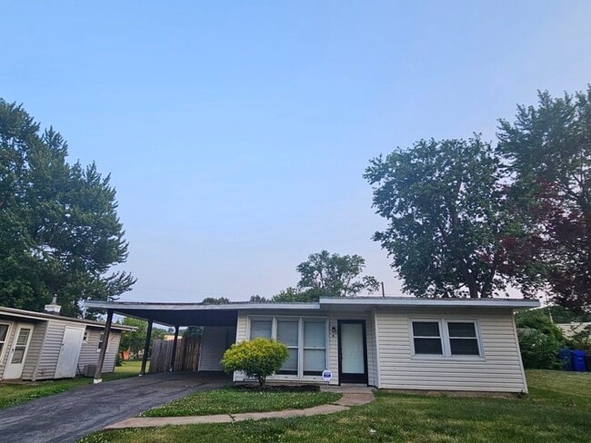 Building Photo - 8 Saint Celeste - $300 OFF FIRST MONTH’S R...