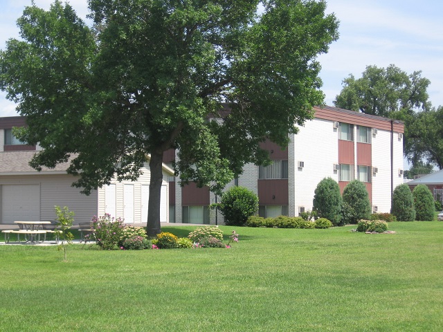 Building Photo - Golfview Crossing Apartments