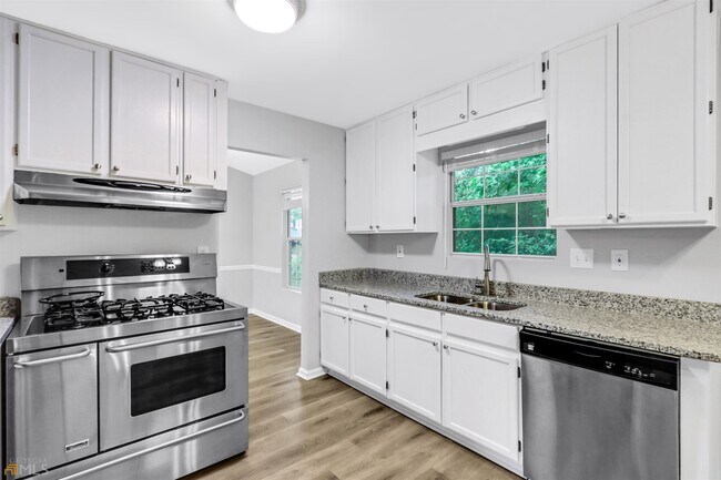 Building Photo - 7314 Drake Ave