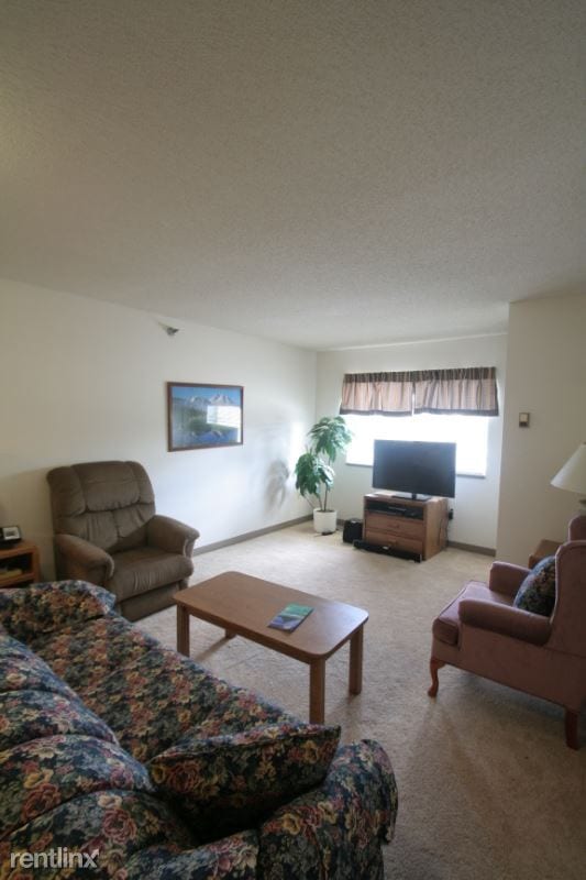 Building Photo - 1 br, 1 bath Condo - 211 1st St NE 307 Uni...