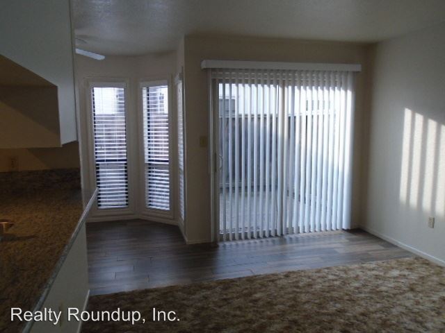 Building Photo - 2517 Bonnie Ln
