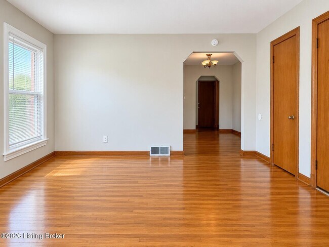 Foto del edificio - 208 Breckenridge Ln