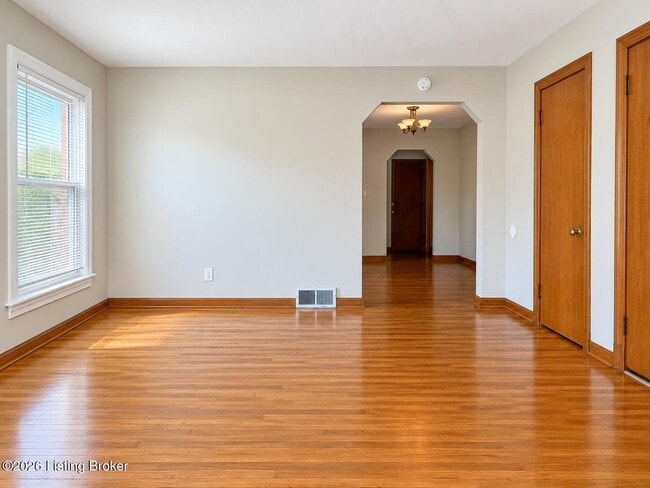 Building Photo - 208 Breckenridge Ln