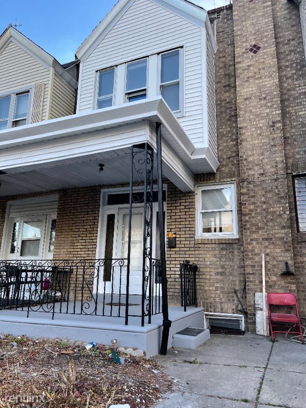 Primary Photo - 3 br, 1 bath House - 892 Granite St