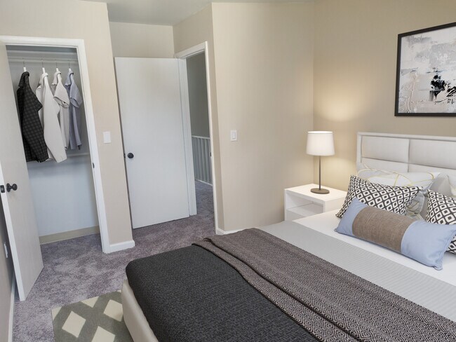 Bedroom - Furnished - 15 Greenwich Ave