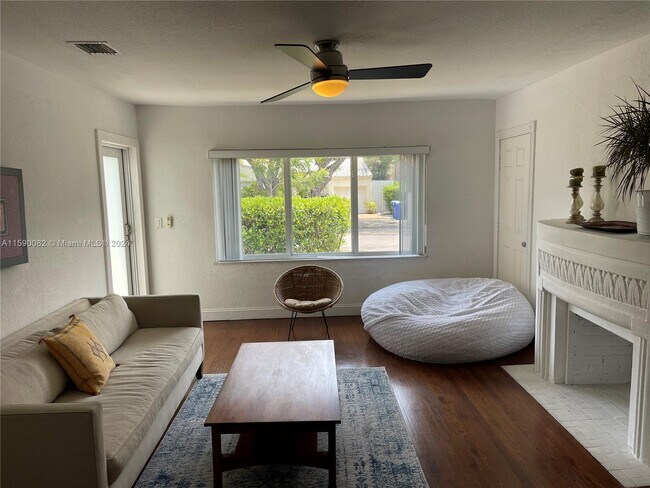 Foto del edificio - 1751 SW 16th St