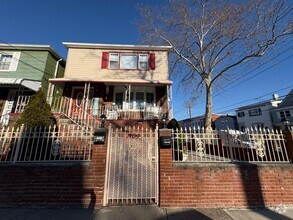 Building Photo - 10 Lembeck Ave