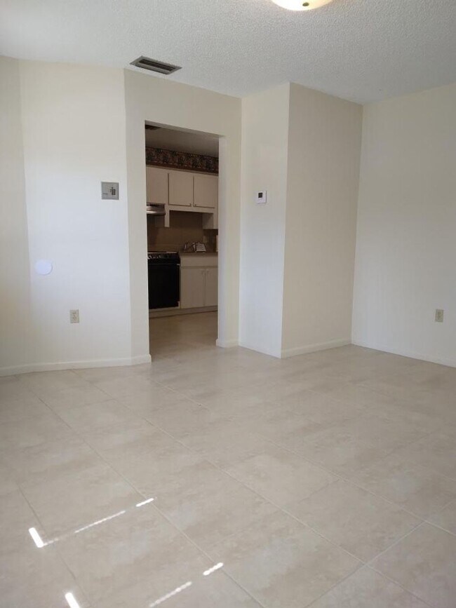 Foto del edificio - E Lemon St Properties