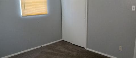 Building Photo - 2 St Luke Ct