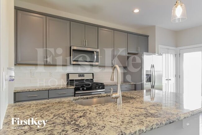 Building Photo - 143 Douglas Fir Pl