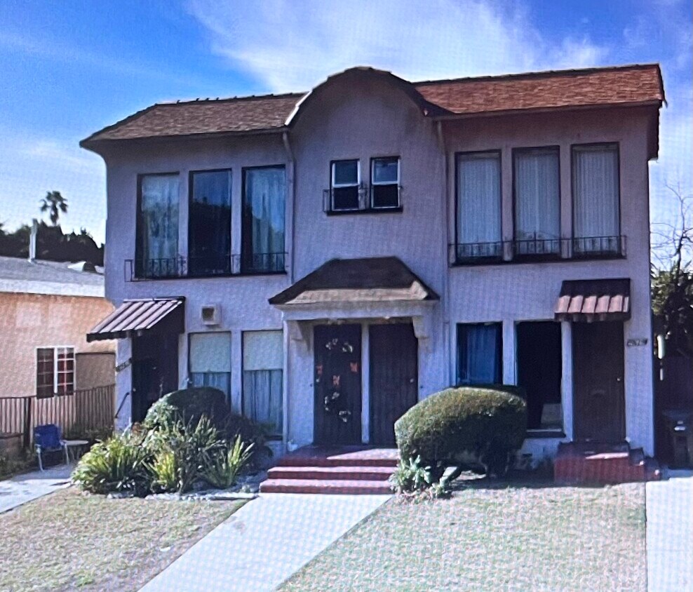 2629 S Dunsmuir Ave Unit Upstairs, Los Angeles, CA 90016 Apartments