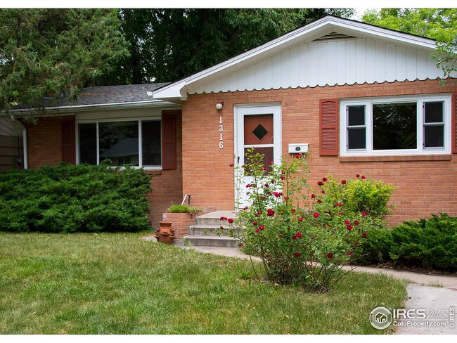 Foto del edificio - 1316 Lakewood Dr