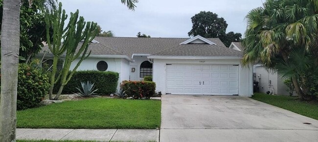 Photo - 13025 Meadowbreeze Dr (Wellington, FL) House