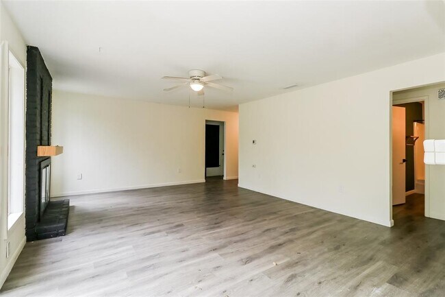 Building Photo - 2803 Cornish Cir