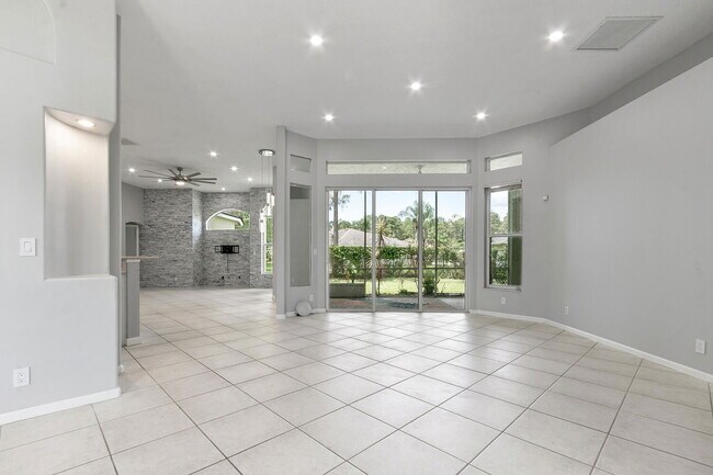 Foto del edificio - Black Olive Crescent, Royal Palm Beach, FL...