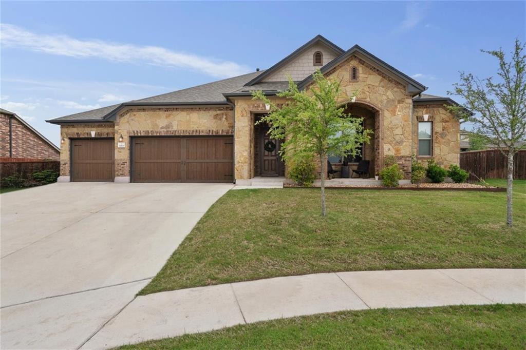 3 Car Garage on a quiet Cul-de-sac - 3060 Freeman Park Dr