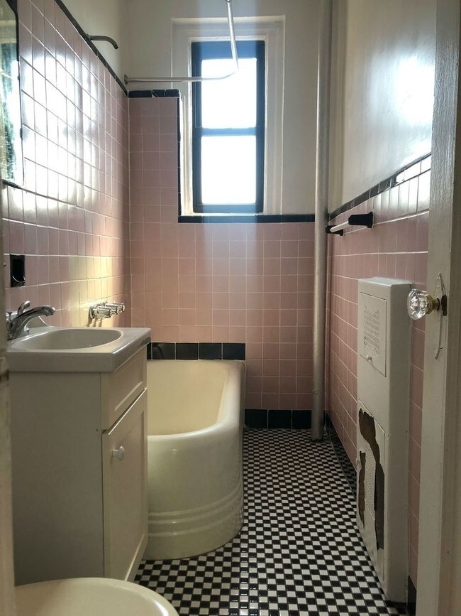 Foto del edificio - 25-30 30th Rd