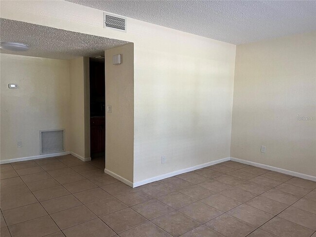 Foto del edificio - 2176 Winchester Rd N