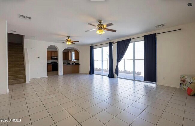 Foto del edificio - 3701 E Hans Dr