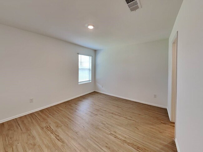 Foto del edificio - 22263 Stoney Ravine Dr