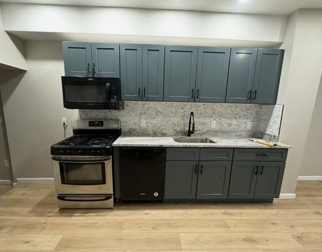 Photo - 1961 N Croskey St House