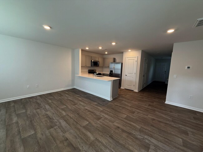 Foto del edificio - 313 Cherry Laurel Dr