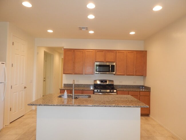 Building Photo - 6539 E Vuelta Tierra Blanca