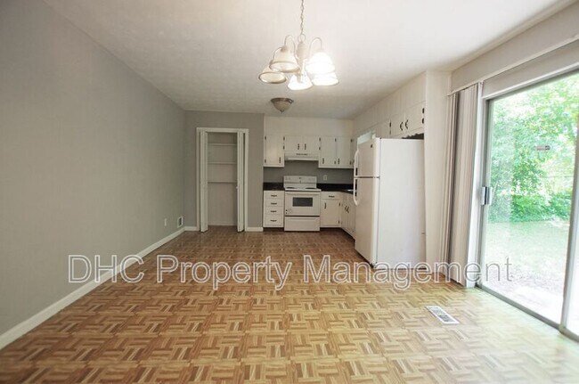 Foto del edificio - 210 Creekwood Ln