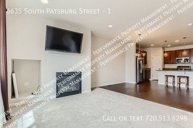 Foto del edificio - Beautiful Beacon Point Townhome