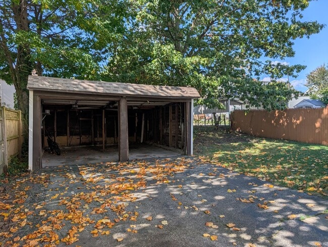 Building Photo - 3458 W 136th St