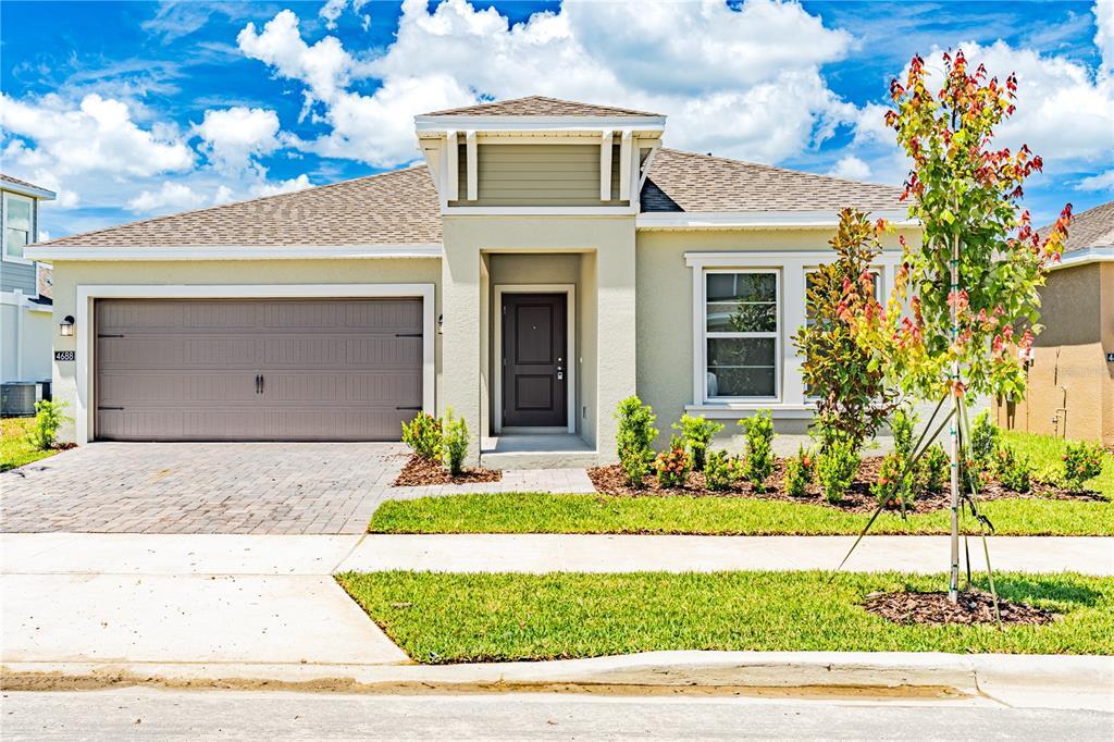 Foto principal - 4688 Golden Knight Blvd