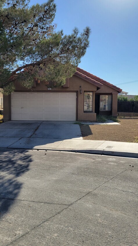 Foto principal - 2701 Rising Legend Way